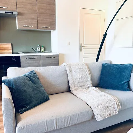 Le De Jeanne Apartment